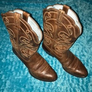 SOLD Artiat Heritage Western R-Toe Boots